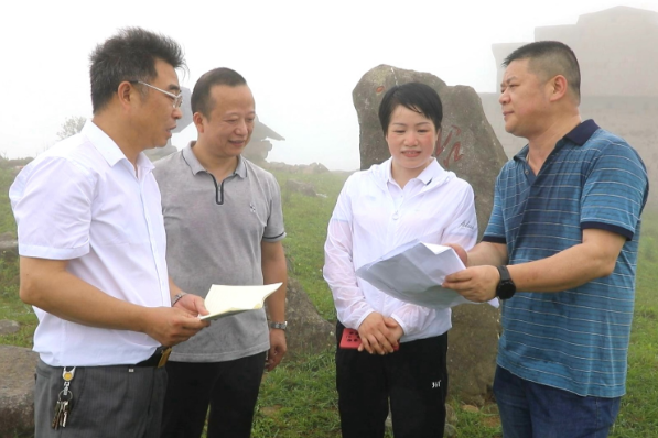 【视频】王一花到塔山瑶族乡督办微建议办理工作