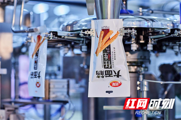 "豫"见新机 卫龙辣条,双汇火腿肠,这些"网红"小食品都来自于这