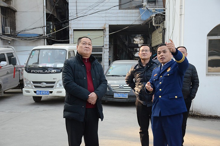 向慈庸检查茂隆市场安全生产工作