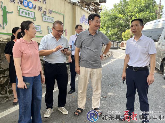 肖钟督导文明城市创建工作