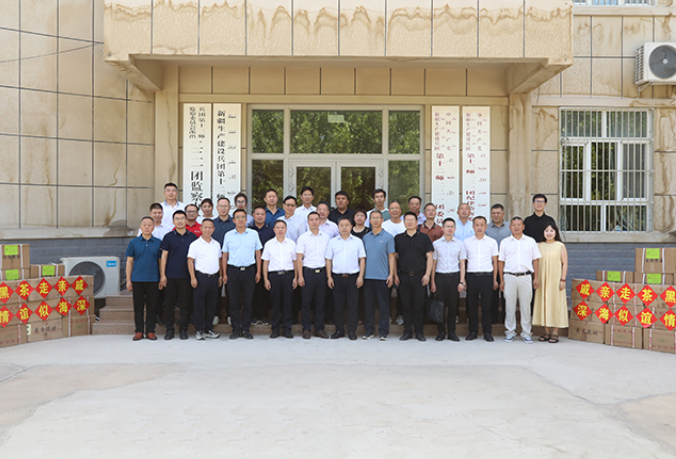 安化黑茶“走亲戚”新疆之旅 理想华莱携茶再续两地情