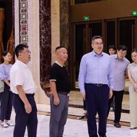 湖南省商务厅副厅长邓卫平一行莅临理想华莱调研指导工作