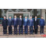 全国脱贫攻坚先进个人——县委书记郭碧勋受邹文辉接见