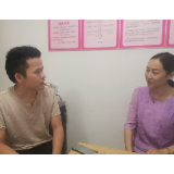 县领导看望慰问新的社会阶层人士代表