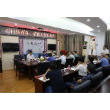 邓碧波到县商务局开展商务、招商工作调研
