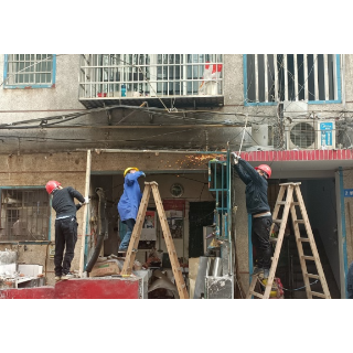 楚江街道：拆违攻坚在行动
