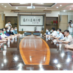 邓碧波一行慰问临床一线医师