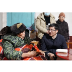 邓碧波赴夹山镇督导当前重点工作并走访慰问困难群众