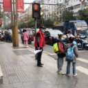 楚江街道：道路交通安全宣传劝导  牢筑安全屏障