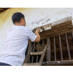 维新镇：悬挂光荣牌 致敬最可爱的人