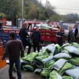 所街乡:发放有机肥料 助力春耕备耕