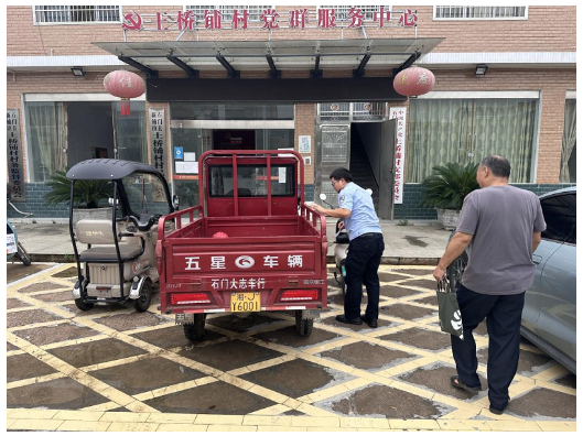 新铺镇：摩托业务“下乡” 安全宣传“上门”