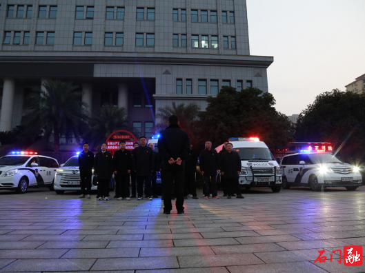 石门法院开展节前夜间执行行动