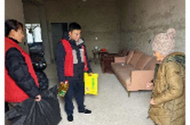 楚江街道龙凤社区：寒冬送暖情系民生