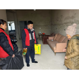 楚江街道龙凤社区：寒冬送暖情系民生