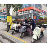 石门城管：下足“绣花”功夫 规范停车秩序 为城镇提质增“颜”添“彩”