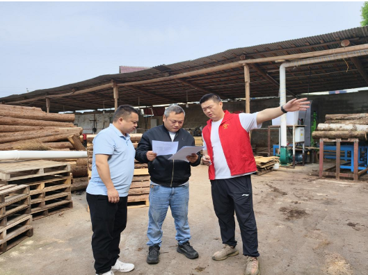 楚江街道龙凤社区：开展企业走访专项行动