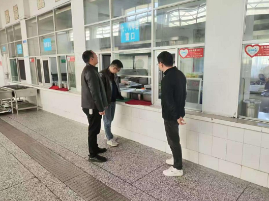 新铺镇：严把食堂安全关，守护师生校园餐