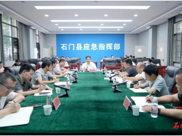 李长春主持召开全县防汛会商会