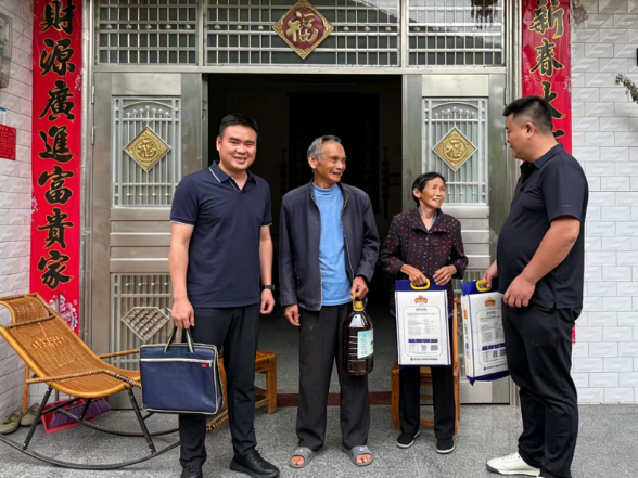 新铺镇：开展烈士遗属走访慰问活动