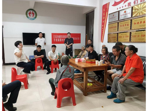 防汛抗灾进行时 | 子良镇：彻夜值守安置点  干群围坐话温情
