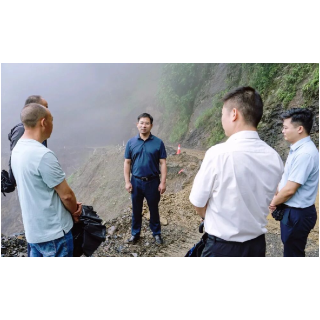 李长春调研灾后重建工作