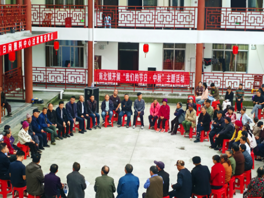 海报 | 石门：挺过风雨，月光所至皆是团圆！