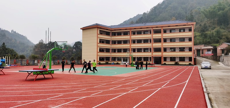 我和代表一起感受石门西部新农村.