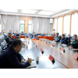 省委理论学习中心组举行集体学习 全体在家县级领导在石门分会场收听收看