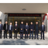 我县首个中药材种植基地挂牌