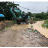 黄泥岗社区：党员冲锋在前 筑牢防汛堡垒