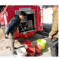 雁池乡：送水抗旱暖民心