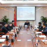 邓碧波主持召开2021年第1次规委会