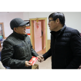 邓碧波走访慰问困难老党员、老干部、全国劳模和文明家庭