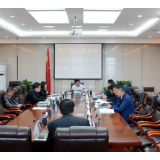 邓碧波主持召开县政府第6次常务会议