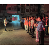 楚江街道:开展“马路市场”专项整治行动