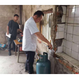 易家渡镇：积极配合县残联开展残疾人无障碍改造