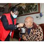 县公安交警大队：浓浓元宵味 悠悠敬老情