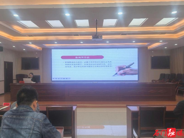 县人社局：锤炼新闻“笔力” 讲活人社故事