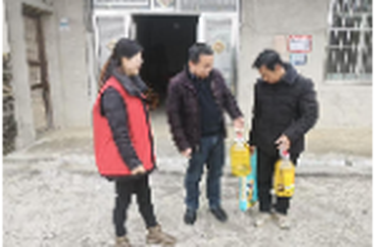 新铺镇：开展计生特扶家庭扶助关怀活动