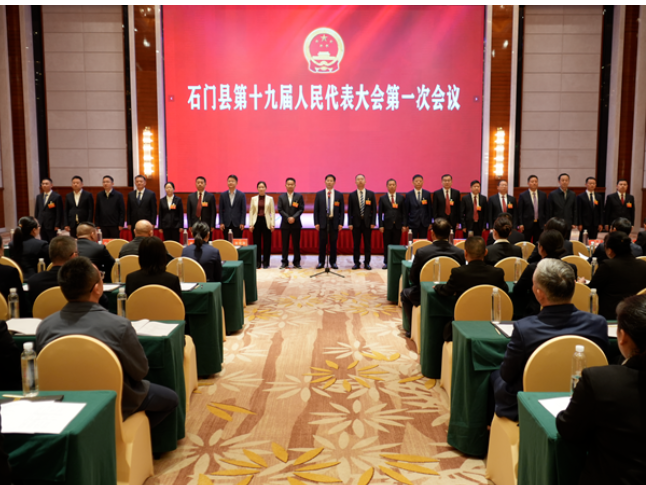 李长春、张世田看望人大代表