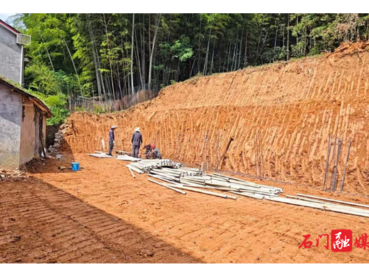 【防汛抗灾进行时】二都街道：开展切坡建房隐患专项整治