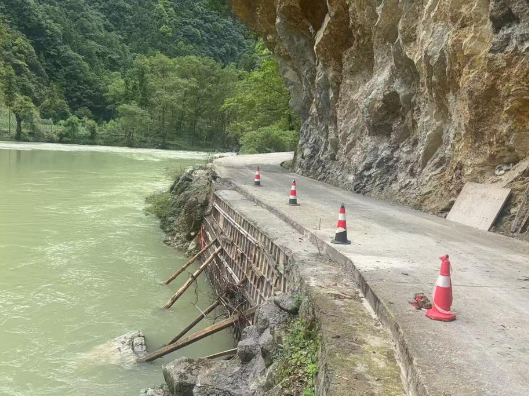 灾后重建进行时 | 壶瓶山镇：10天攻坚除险保通 白岩泽路段抢修完工