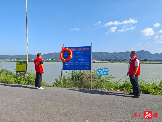 永兴街道杨二汊社区：常态化防溺水巡查宣传 筑牢暑期安全防线