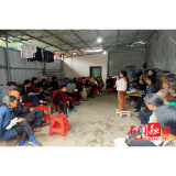 庆双节|宝峰街道中渡社区多重“礼物”送居民