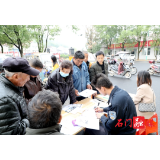 石门公安交警服务宣教下乡解民难
