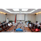 邓碧波主持召开县政府第10次常务会议
