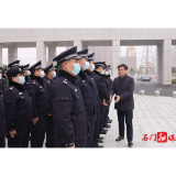 邓碧波看望慰问一线公安干警
