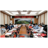 邓碧波主持召开年度第17次县委常委会会议