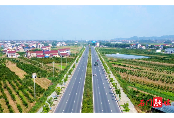 石门：道路提档升级 畅通群众出行路